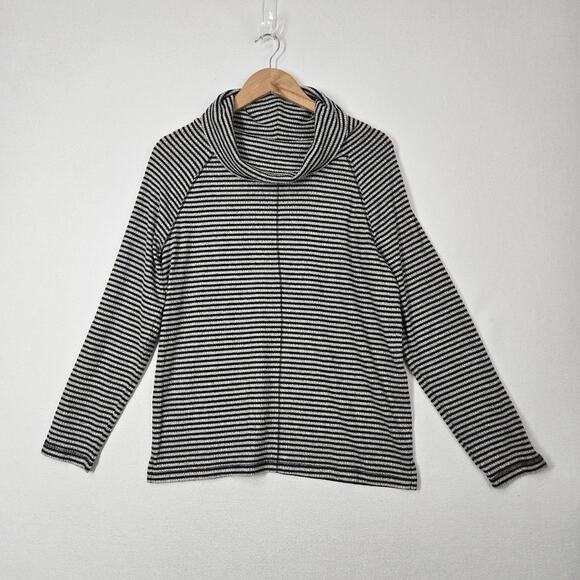 Weekends by Chico's Trailwinds Stripe Cowl Top sz 1 (M) Black Gray Long Sleeve - Picture 15 of 15